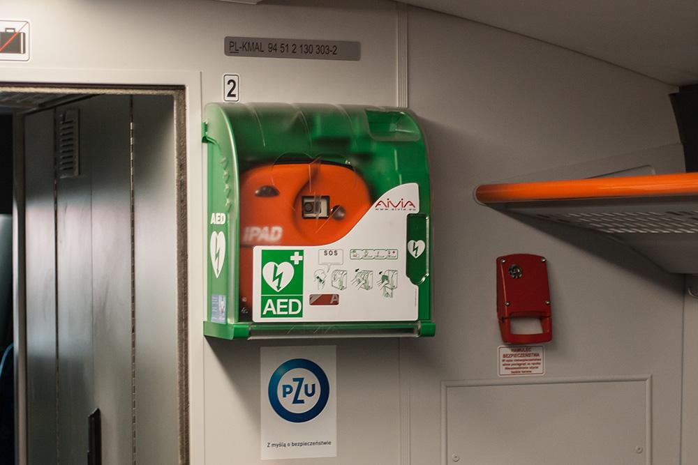 Jak działają defibrylatory AED i dlaczego są tak ważne?